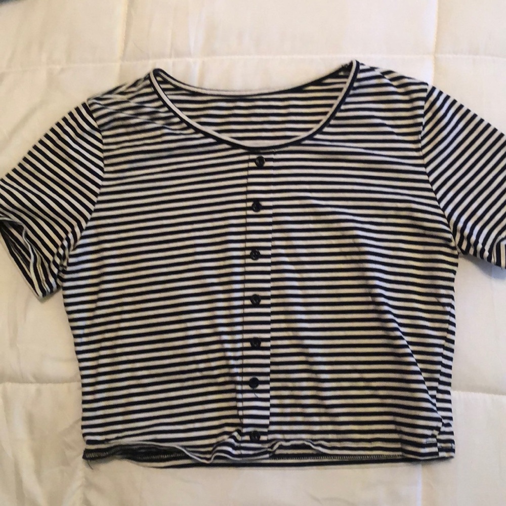 Cute striped crop these buttons omg!!